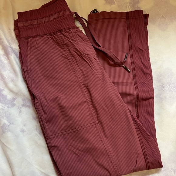 Lululemon Dance Studio Crop 25” - Picture 5 of 5